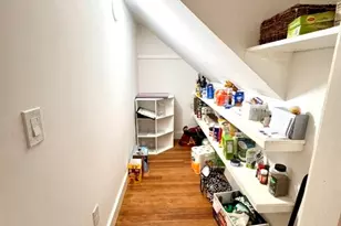 14 Mayflower St, Providence, RI 02906 - Photo 5