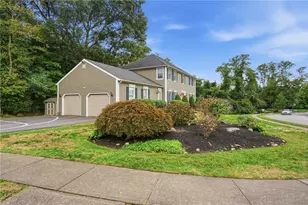 274 Larchwood Dr, Warwick, RI 02886 - Photo 23