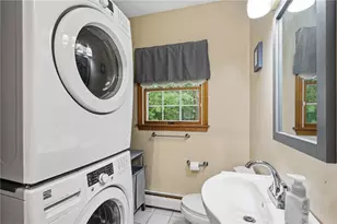 274 Larchwood Dr, Warwick, RI 02886 - Photo 17