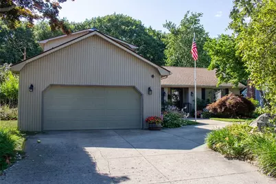 122 Elton Circle, Cranston, RI 02921 - Photo 1