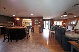 122 Elton Cir, Cranston, RI 02921 - Photo 9