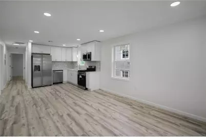 000 Camden Avenue, Providence, RI 02908 - Photo 9
