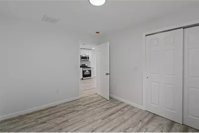 000 Camden Avenue, Providence, RI 02908 - Photo 15