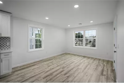 000 Camden Avenue, Providence, RI 02908 - Photo 5