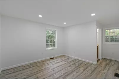 000 Camden Avenue, Providence, RI 02908 - Photo 25