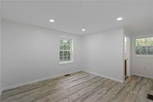 000 Camden Ave, Providence, RI 02908 - Photo 25