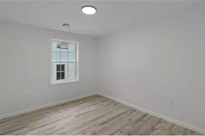000 Camden Avenue, Providence, RI 02908 - Photo 17