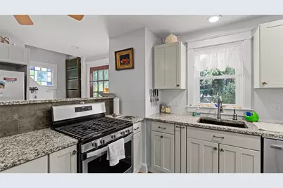 75 Garfield Street, Newport, RI 02840 - Photo 11