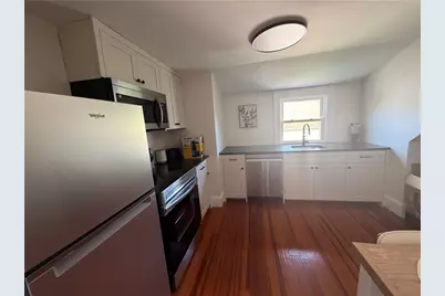7 Caswell Avenue #3, Newport, RI 02840 - Photo 5