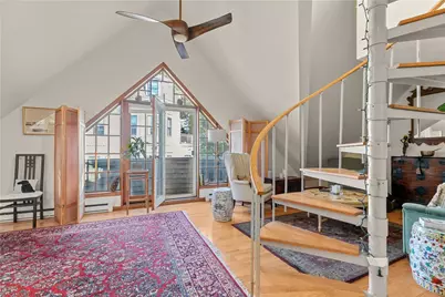 11 Catherine Street #B, Newport, RI 02840 - Photo 5