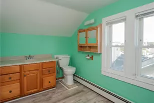 10 Hammond St, Newport, RI 02840 - Photo 37