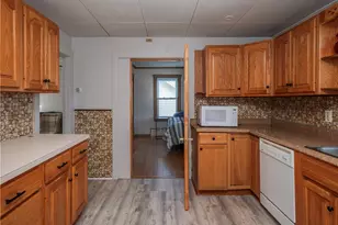 10 Hammond St, Newport, RI 02840 - Photo 25