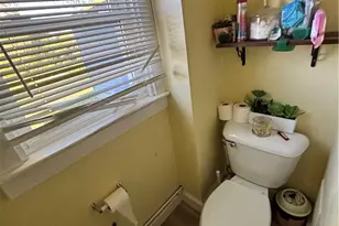 211 Wolcott Ave, Middletown, RI 02842 - Photo 11