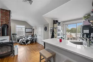 30 Gould St, Newport, RI 02840 - Photo 7