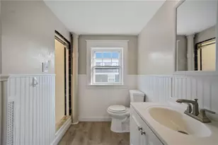 32 Houston Ave, Newport, RI 02840 - Photo 17