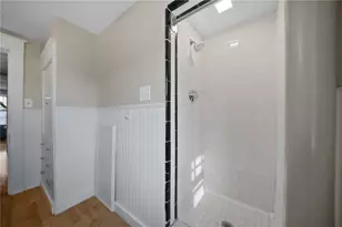 32 Houston Ave, Newport, RI 02840 - Photo 19