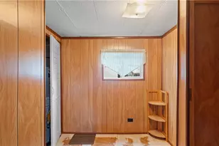 979 Toll Gate Rd, Warwick, RI 02886 - Photo 13