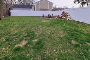 151 Metacomet Ave, East Providence, RI 02916 - Photo 25
