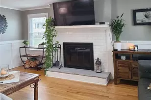 151 Metacomet Ave, East Providence, RI 02916 - Photo 5