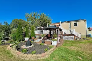 344 Strawberry Field Rd, Warwick, RI 02886 - Photo 27