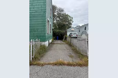 46 Monroe Avenue, Bristol, RI 02809 - Photo 5
