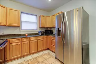 165 Briggs St, Providence, RI 02905 - Photo 3