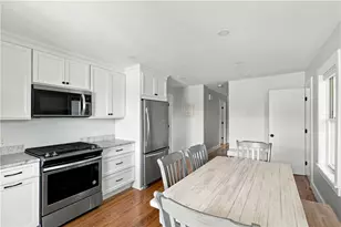 77 Pope St, Newport, RI 02840 - Photo 9
