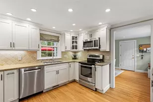 3 Jenks Garden Ln, Barrington, RI 02806 - Photo 3