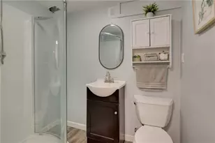 100 Holmes Rd, Warwick, RI 02888 - Photo 31