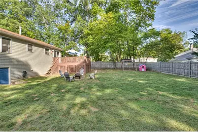 100 Holmes Road, Warwick, RI 02888 - Photo 7