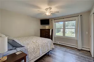 100 Holmes Rd, Warwick, RI 02888 - Photo 29