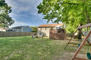 100 Holmes Rd, Warwick, RI 02888 - Photo 9