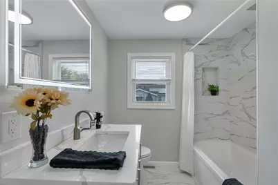 546 Robinson Street, Woonsocket, RI 02895 - Photo 3