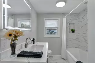 546 Robinson St, Woonsocket, RI 02895 - Photo 3