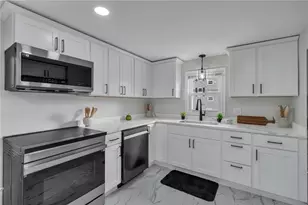546 Robinson St, Woonsocket, RI 02895 - Photo 11
