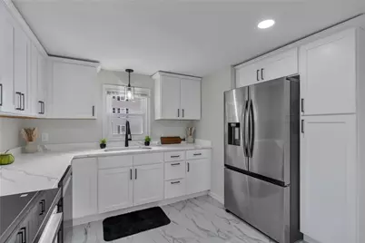 546 Robinson Street, Woonsocket, RI 02895 - Photo 13