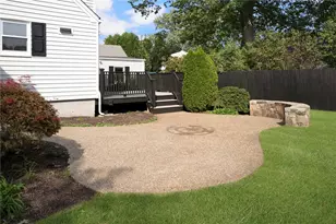 15 Kinne St, West Warwick, RI 02893 - Photo 11