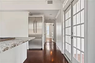 441 Angell St, Providence, RI 02906 - Photo 15