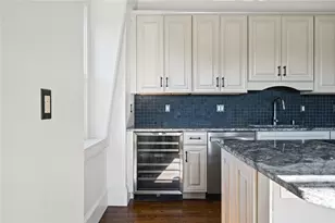 441 Angell St, Providence, RI 02906 - Photo 13