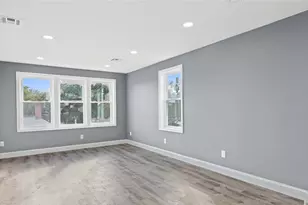 139 Benedict St, Providence, RI 02909 - Photo 31