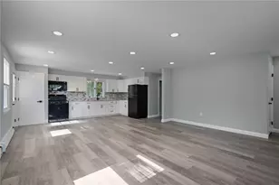 437 Harrington Ave, Warwick, RI 02888 - Photo 5