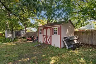 60 Page St, Warwick, RI 02889 - Photo 35