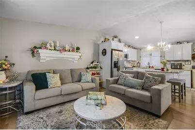 60 Page Street, Warwick, RI 02889 - Photo 7