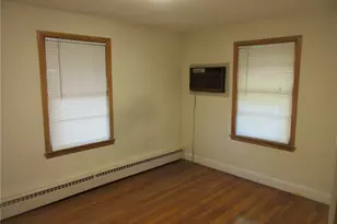 14 Flower St, Cranston, RI 02920 - Photo 7