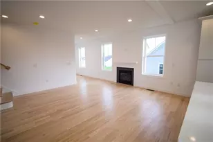 30 Bunker Hill Crossing, Portsmouth, RI 02871 - Photo 5
