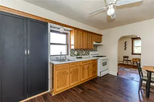 107 Crescent View Ave, East Providence, RI 02915 - Photo 7