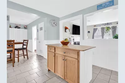 126 Vernon Street, Warwick, RI 02889 - Photo 5