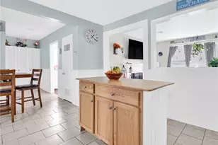 126 Vernon St, Warwick, RI 02889 - Photo 5