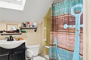 60 Charles St, Bristol, RI 02809 - Photo 29