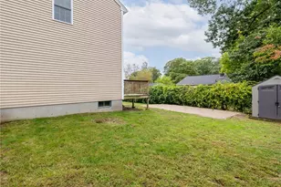109 Pinnery Ave, Warwick, RI 02889 - Photo 23